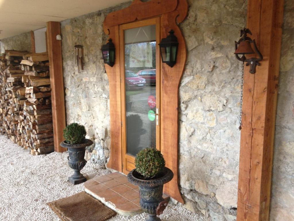 Domaine De Terrac Bed and Breakfast Rimont Εξωτερικό φωτογραφία